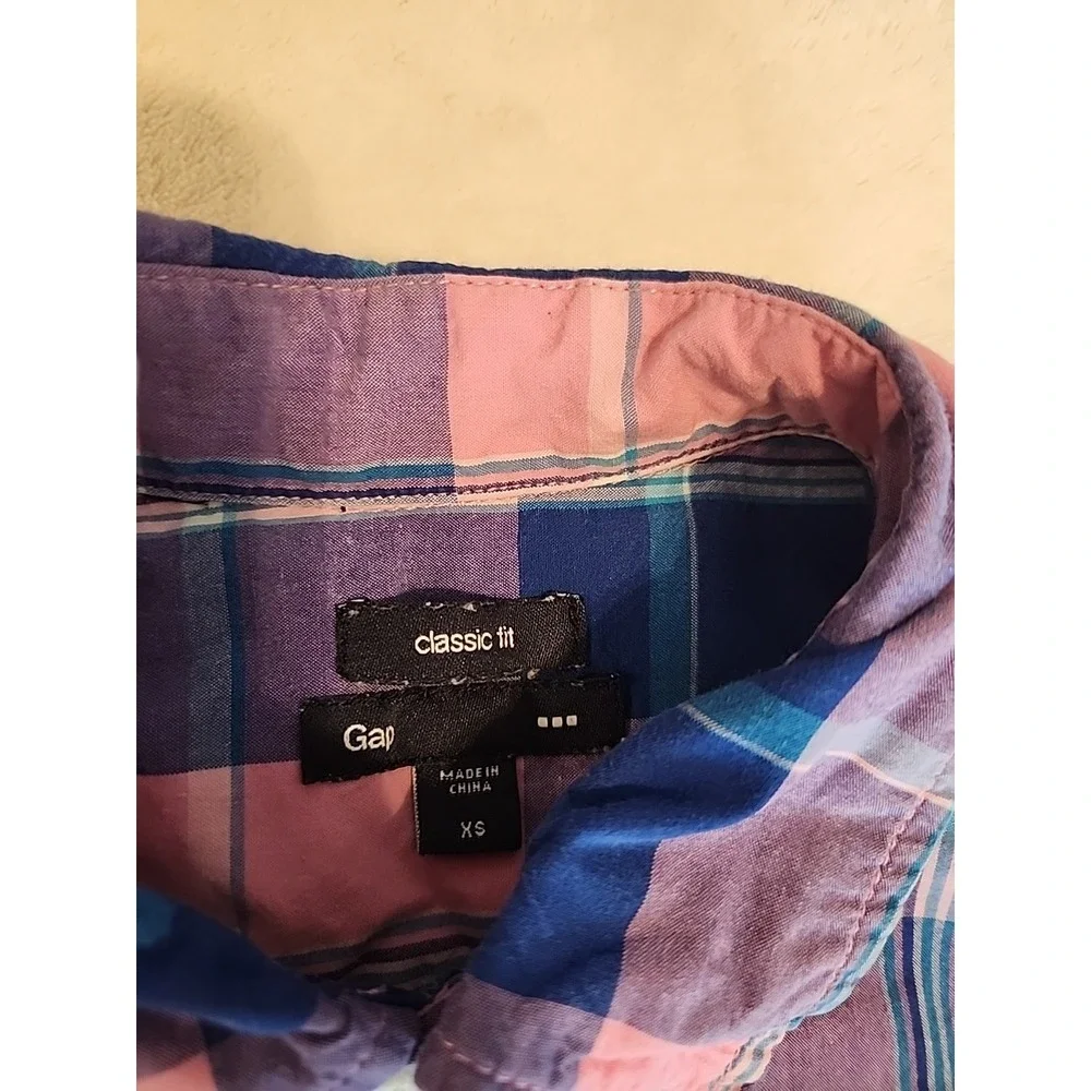 Kids Gap Button Up Pink And Blue‎ plaid shirt Size small